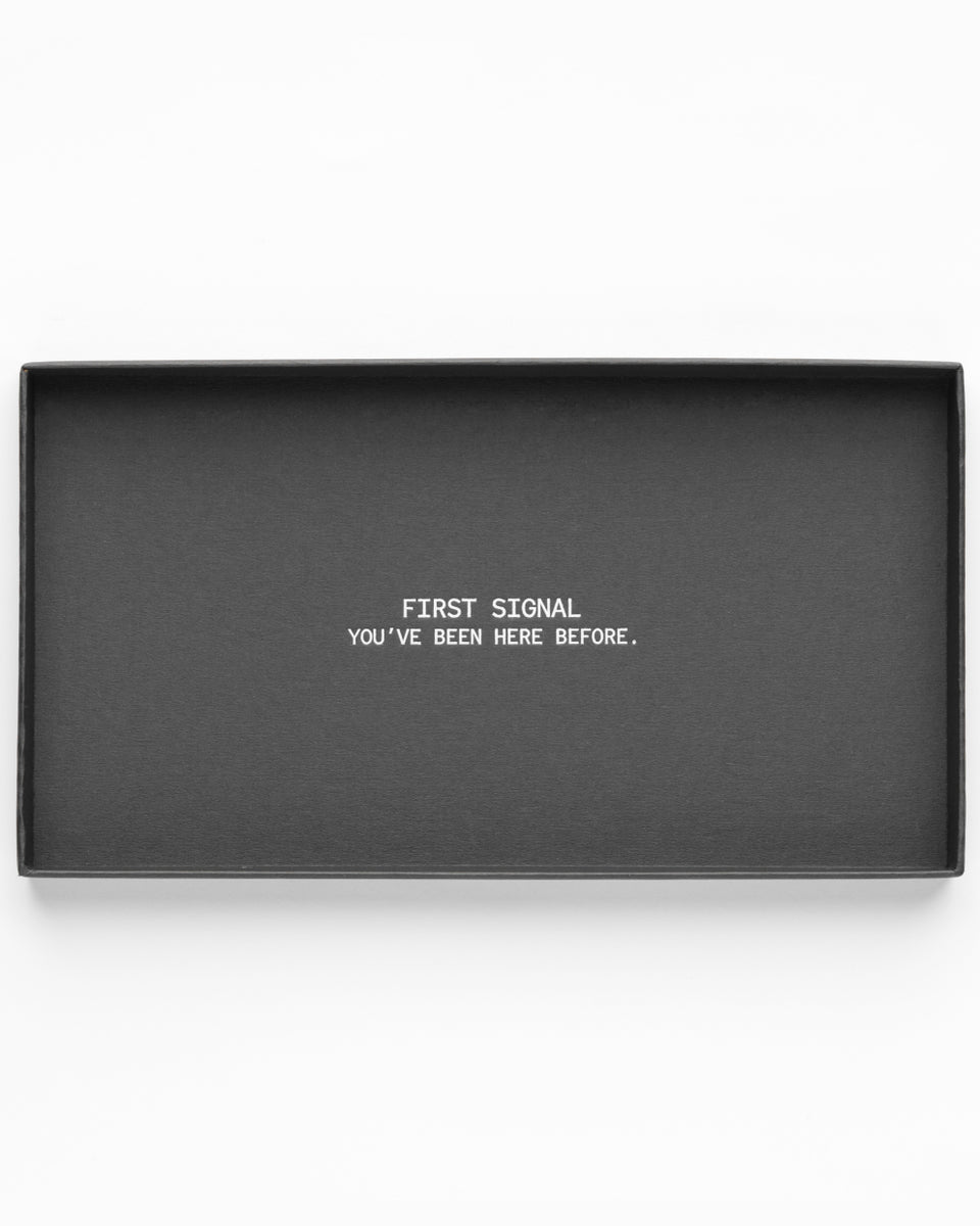 Almost Human First Signal Discovery Set - Stéle
