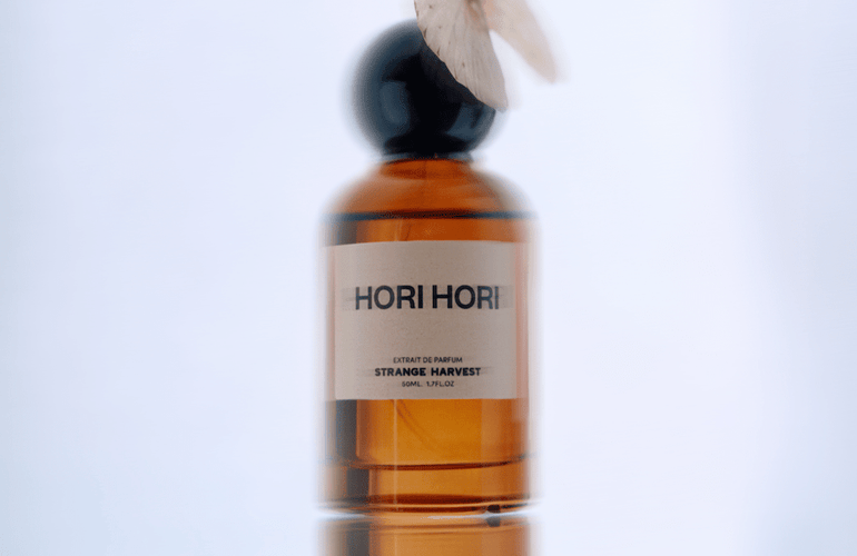 Strange Harvest Hori Hori Extrait de Parfum - Stéle