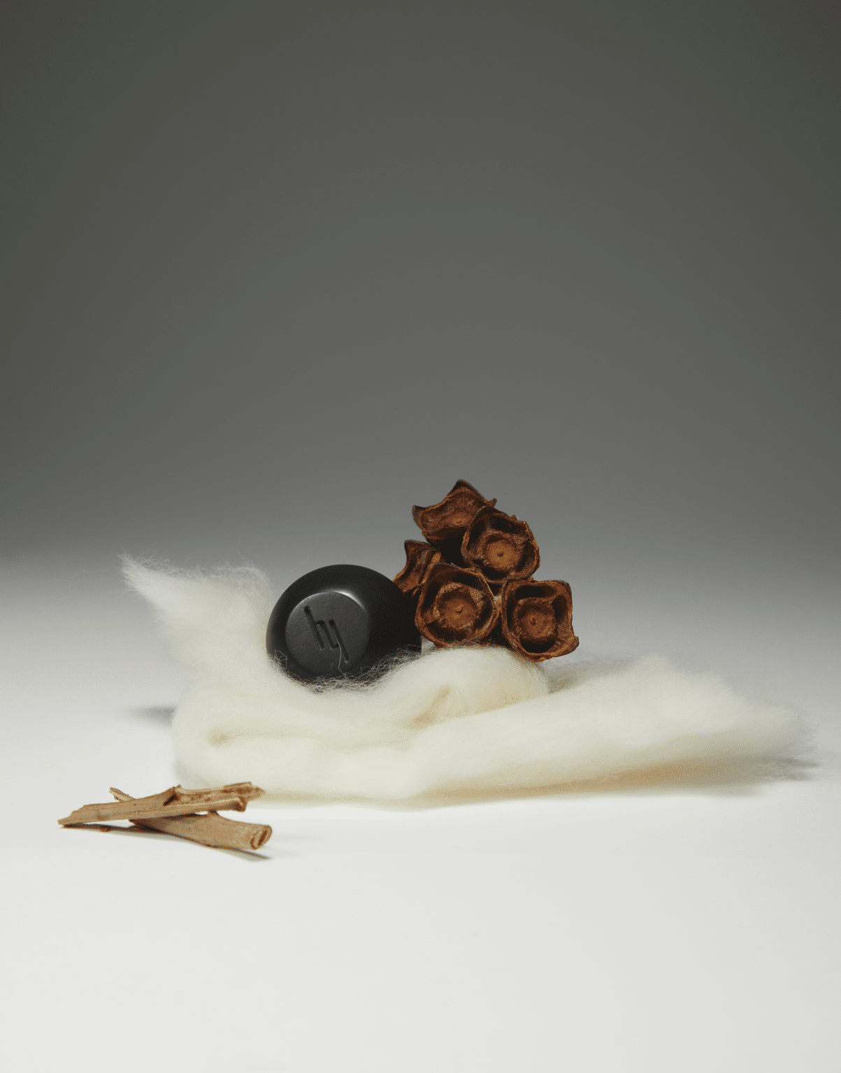 Hima Jomo Pashm Eau de Parfum at Stéle