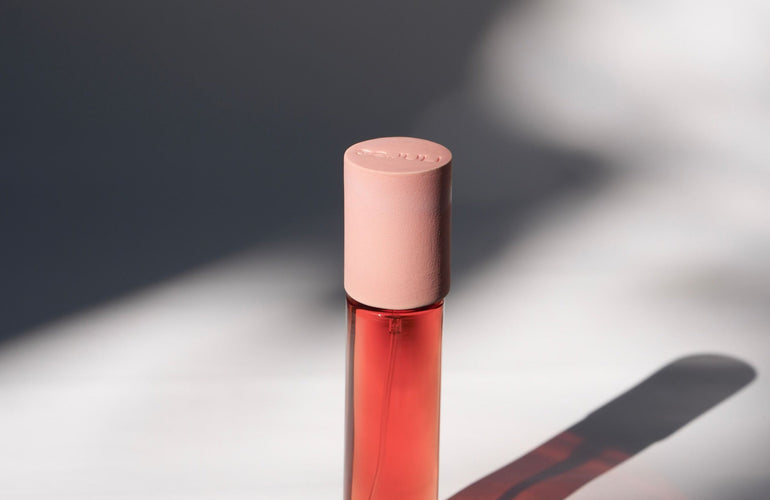 32.JULI JULI Extrait de Parfum - Stéle