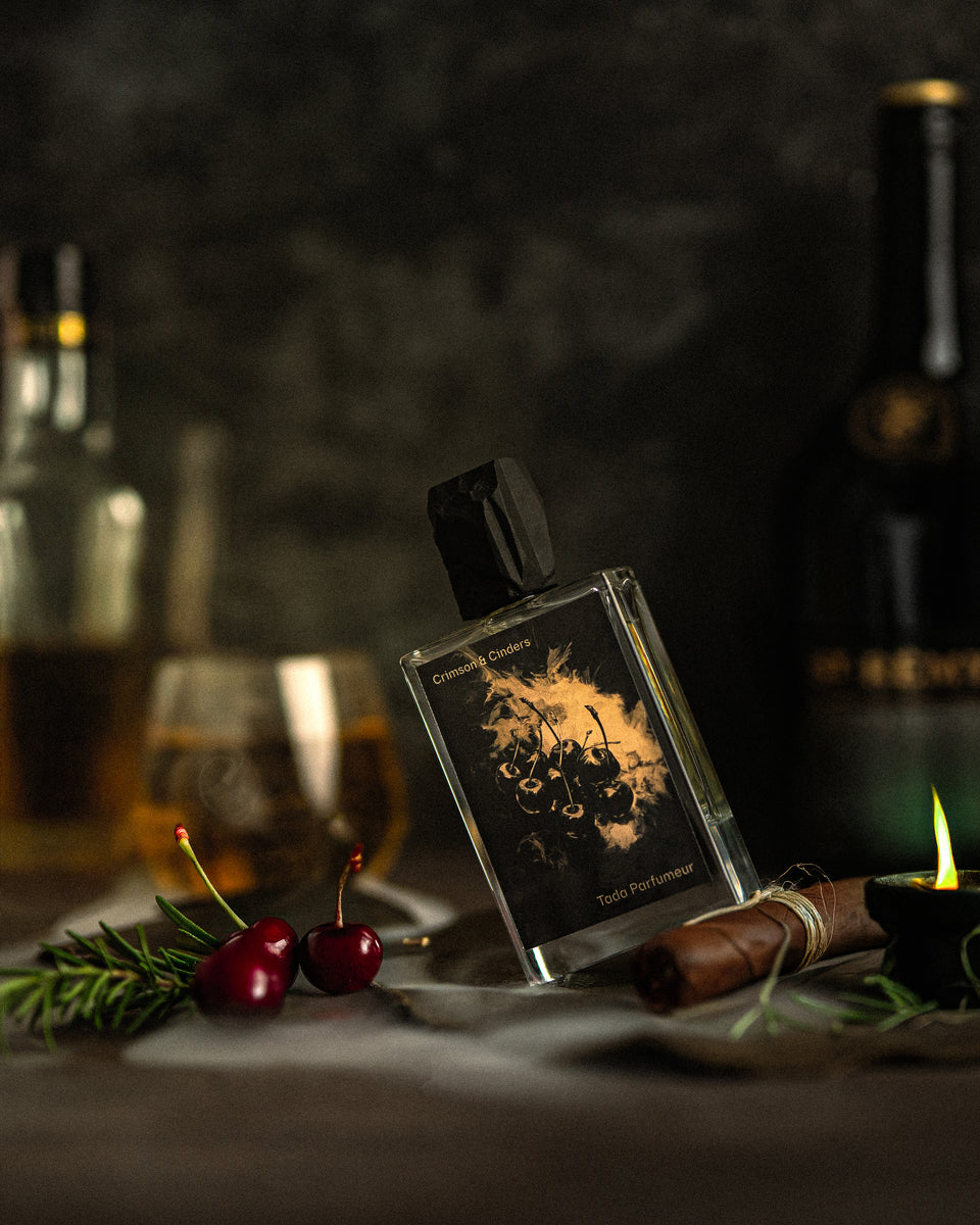 Tada Parfumeur Crimson & Cinders Eau de Parfum - Stéle