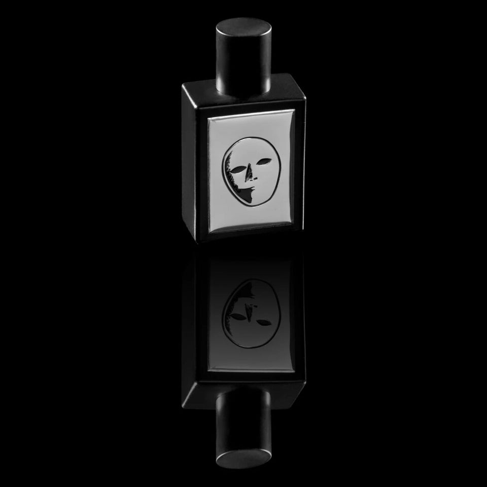 Anonim Silver Ambergris Extrait de Parfum - Stéle