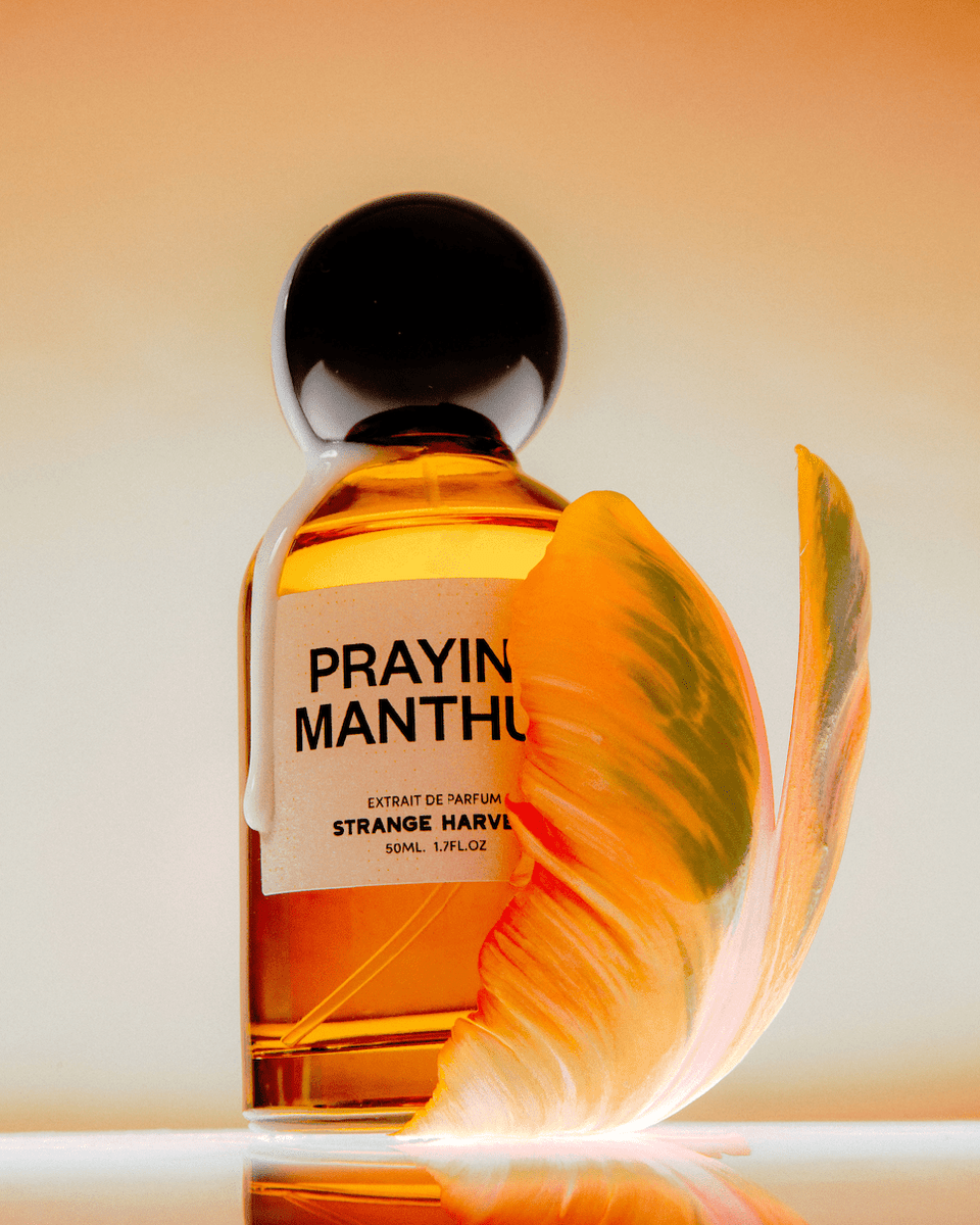 Strange Harvest Praying Manthus Extrait de Parfum - Stéle
