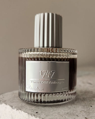 Rivendare 1747 Yemeni Gold Ambergris - Stéle