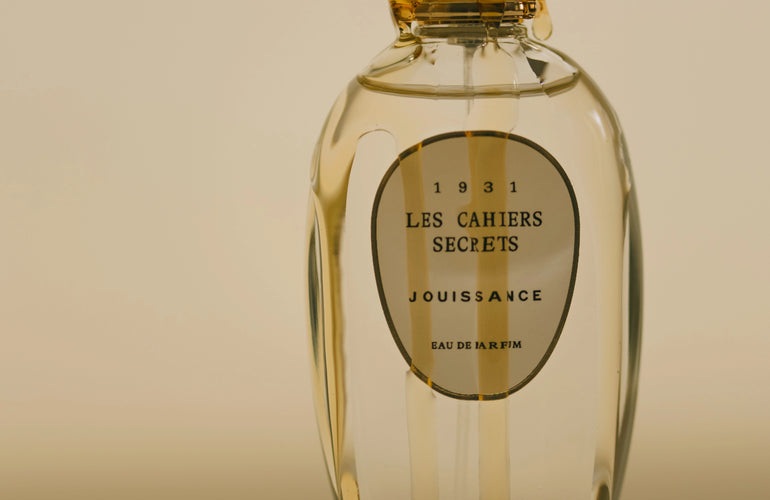 Jouissance Les Cahiers Secrets Eau de Parfum - Stéle