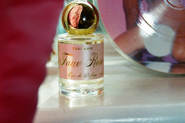 Faux Rose Eau de Parfum - Stéle