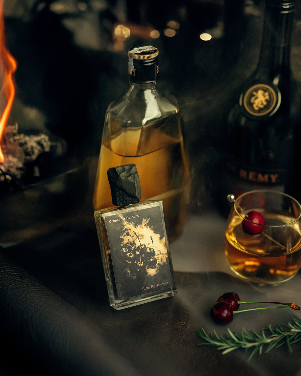 Tada Parfumeur Crimson & Cinders Eau de Parfum - Stéle