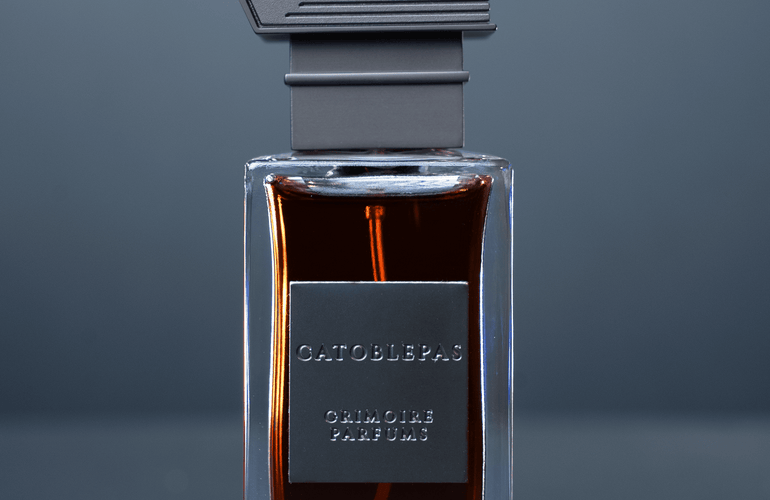 Grimoire Parfums Catoblepas Extrait de Parfum - Stéle