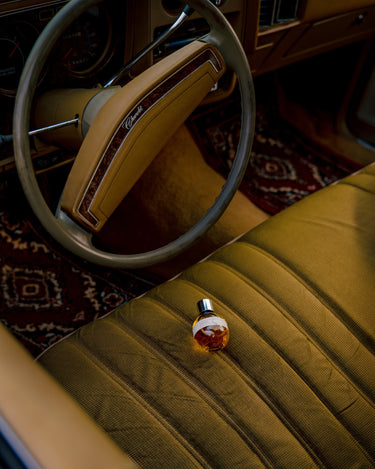 Kintsugi Perfumes Ambré Oud Extrait de Parfum - Stéle