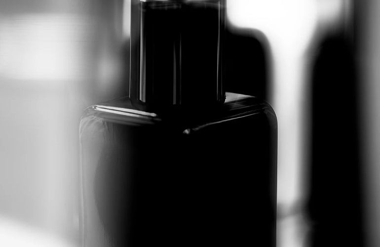 Dee April Parfum II - Stéle
