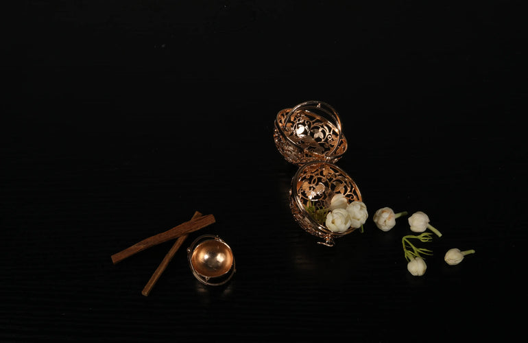 Bu Feng Elegant Jade Extrait de Parfum - Stéle