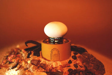 Byermia Ember Shaan Extrait de Parfum - Stéle