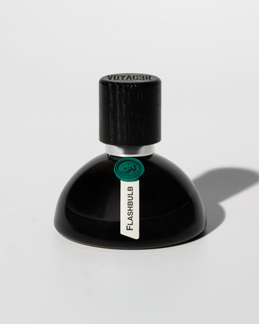 Voyager Flashbulb Eau de Parfum - Stéle