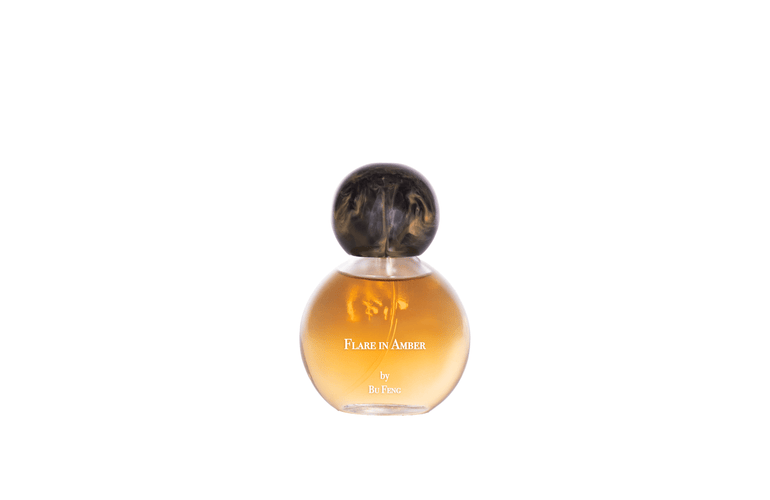 Bu Feng Flare in Amber Extrait de Parfum - Stéle