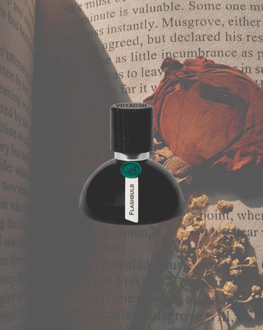 Voyager Flashbulb Eau de Parfum - Stéle