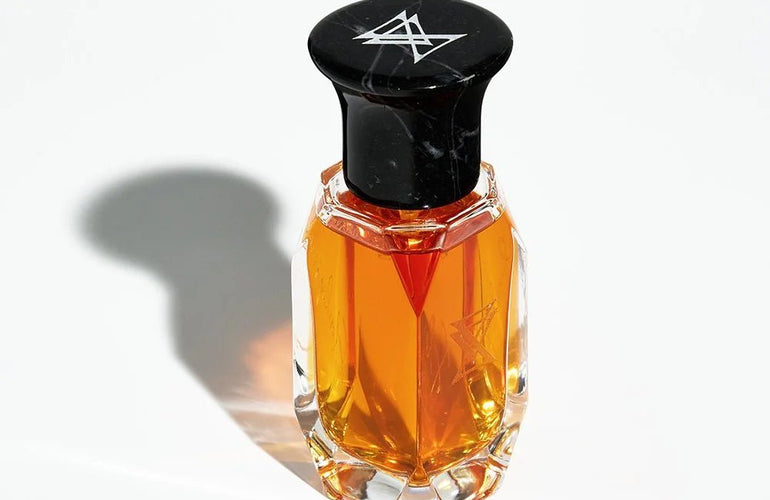 Extra Virgo Florilegium Extrait de Parfum - Stéle
