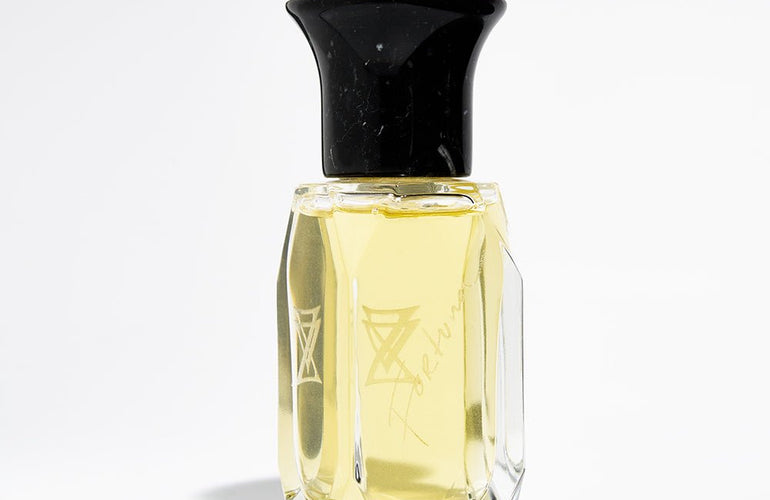 Extra Virgo Fortuna Extrait de Parfum - Stéle