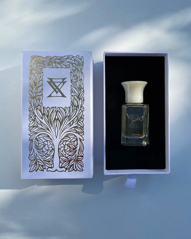 Extra Virgo Oracle Extrait de Parfum - Stéle