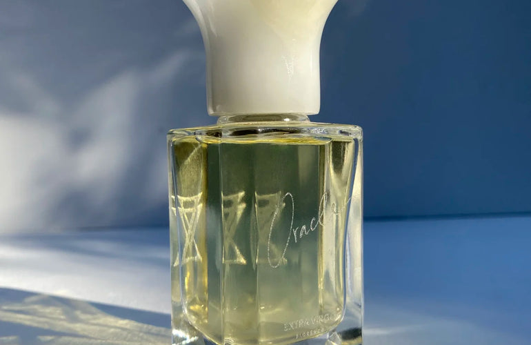 Extra Virgo Oracle Extrait de Parfum - Stéle