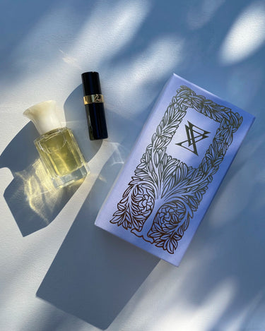 Extra Virgo Oracle Extrait de Parfum - Stéle