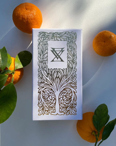 Extra Virgo Oracle Extrait de Parfum - Stéle