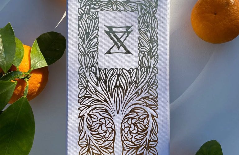 Extra Virgo Oracle Extrait de Parfum - Stéle