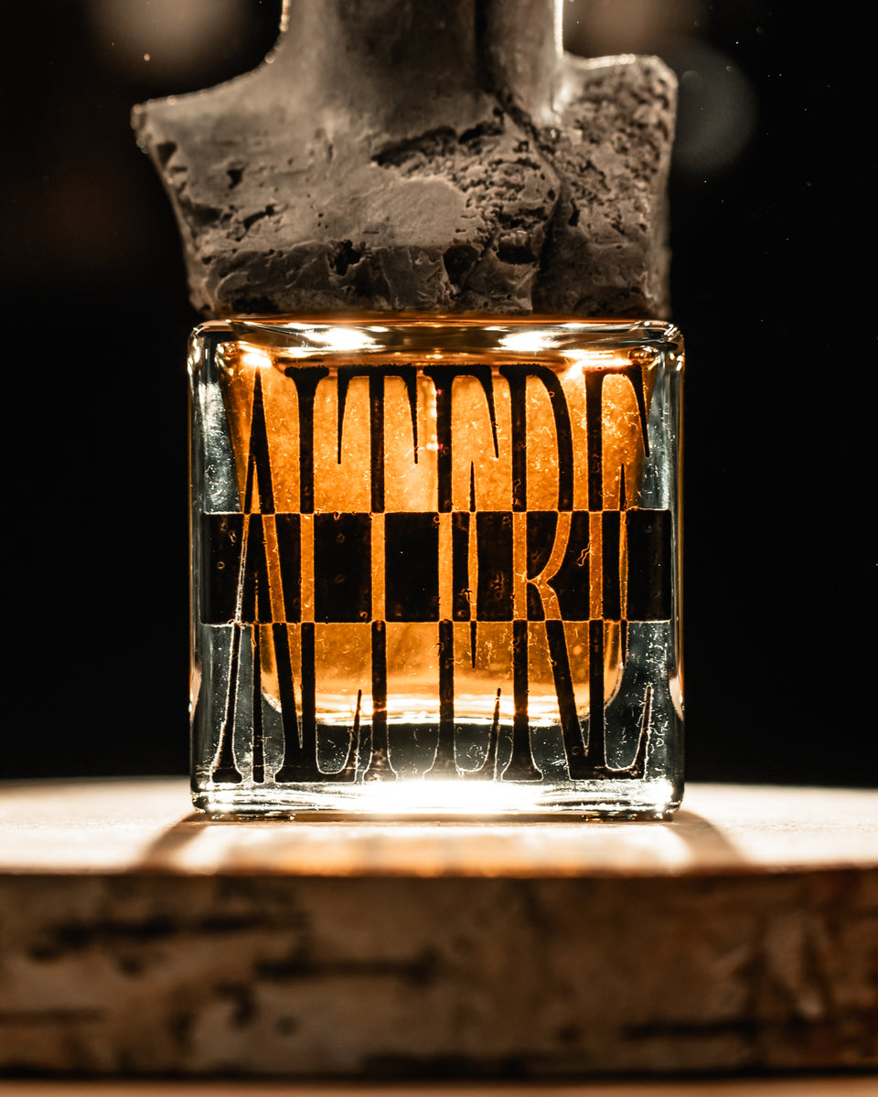 Profundum Altere Extrait de Parfum - Stéle