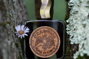 Folkwinds Jasper no Kodō III Elixir de Parfum - Stéle
