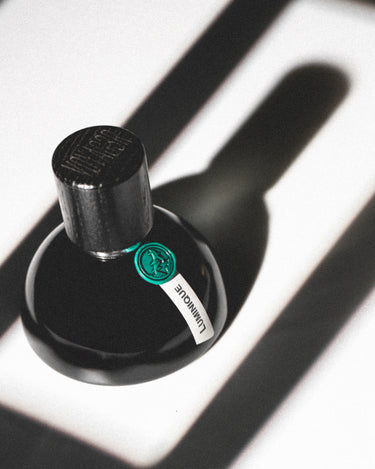 Voyager Luminique Eau de Parfum - Stéle