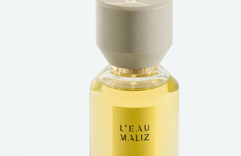 L’Eau Maliz Avanti Maestro Extrait de Parfum - Stéle