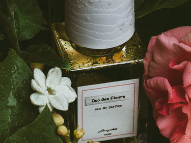 Senyokô Duo des Fleurs Eau de Parfum - Stéle