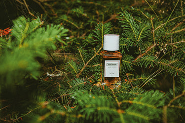 Senyokô Une Île Pluvieuse Extrait de Parfum - Stéle