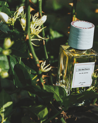Senyokô Duo des Fleurs Eau de Parfum - Stéle