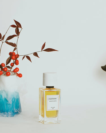 Senyokô Une Île Pluvieuse Extrait de Parfum - Stéle