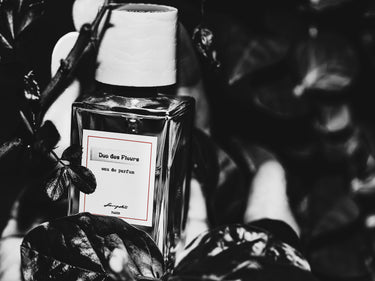 Senyokô Duo des Fleurs Eau de Parfum - Stéle