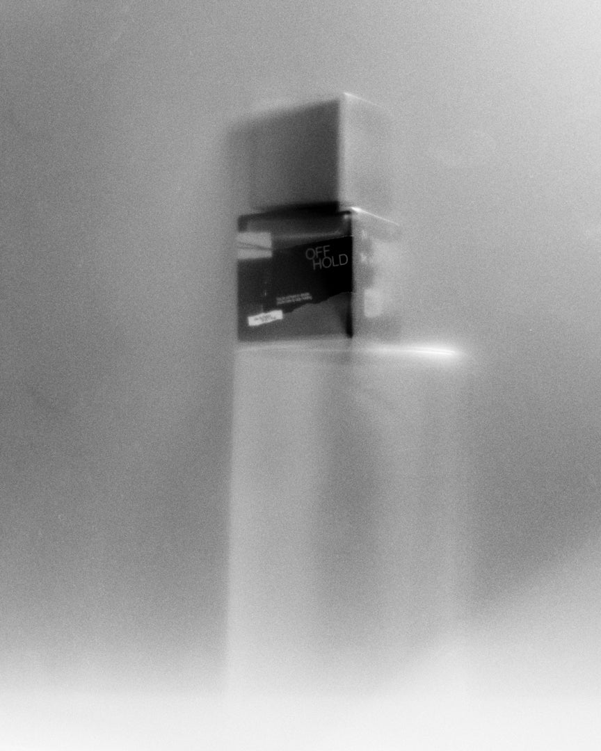 NOMR Offhold Eau de Parfum - Stéle