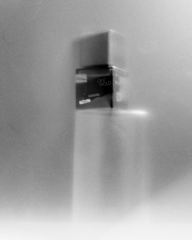 NOMR Offhold Eau de Parfum - Stéle