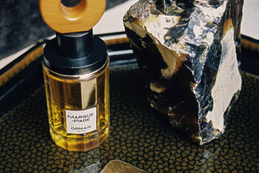 ORMAIE Marque - Page Eau De Parfum - Stéle