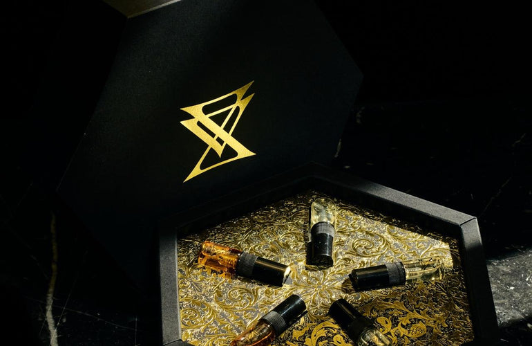 Extra Virgo Les Fleurs du Mal Discovery Set - Stéle