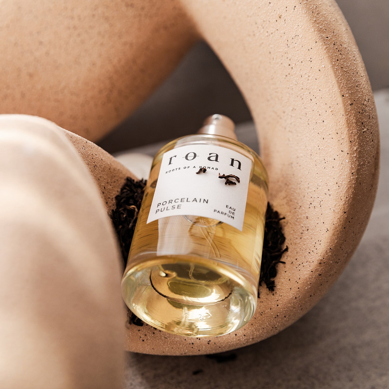 ROAN Porcelain Pulse Eau de Parfum – Stéle