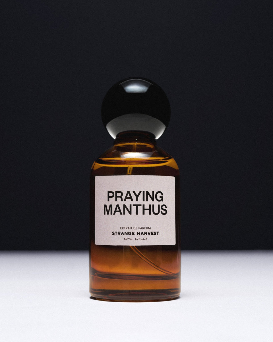 Strange Harvest Praying Manthus Extrait de Parfum - Stéle