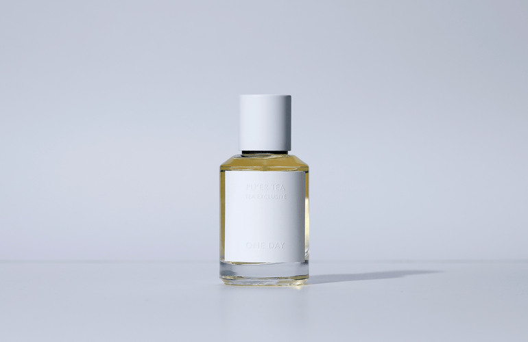 ONE DAY Pu'er Tea Eau de Parfum - Stéle