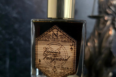 Nebiru Parvms Nocturnal Nemesis Extrait de Parfum - Stéle