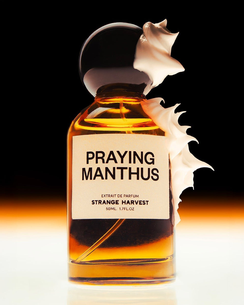 Strange Harvest Praying Manthus Extrait de Parfum - Stéle