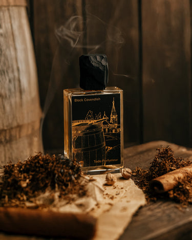 black tobacco perfume Rum characterised by a distinctive softness that tells the tale of the wearer Black Tea Perfume Spray