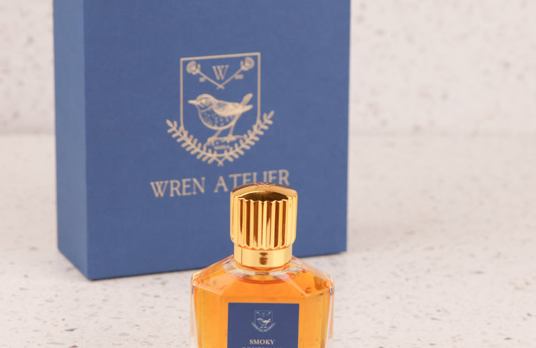 Wren Atelier Smoky Gourmand Parfum - Stéle