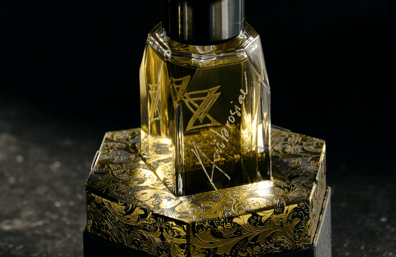 Extra Virgo Ambrosiae Extrait de Parfum - Stéle