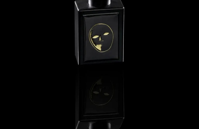 Anonim Black Ambergris Extrait de Parfum - Stéle