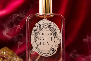 Odette Grand Battement Eau de Parfum - Stéle