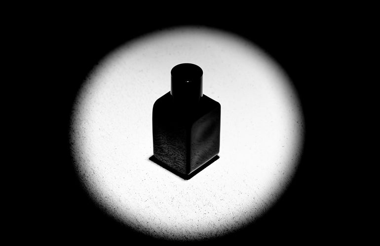 Dee April Parfum - Stéle